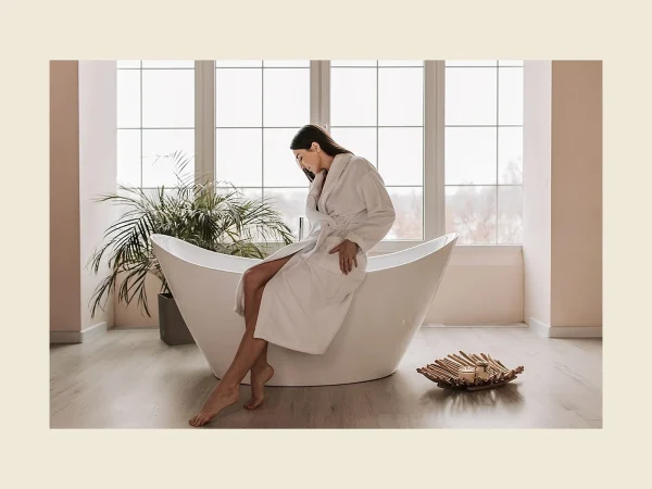 Kimono bathrobe with a collarless line in soft Turkish cotton